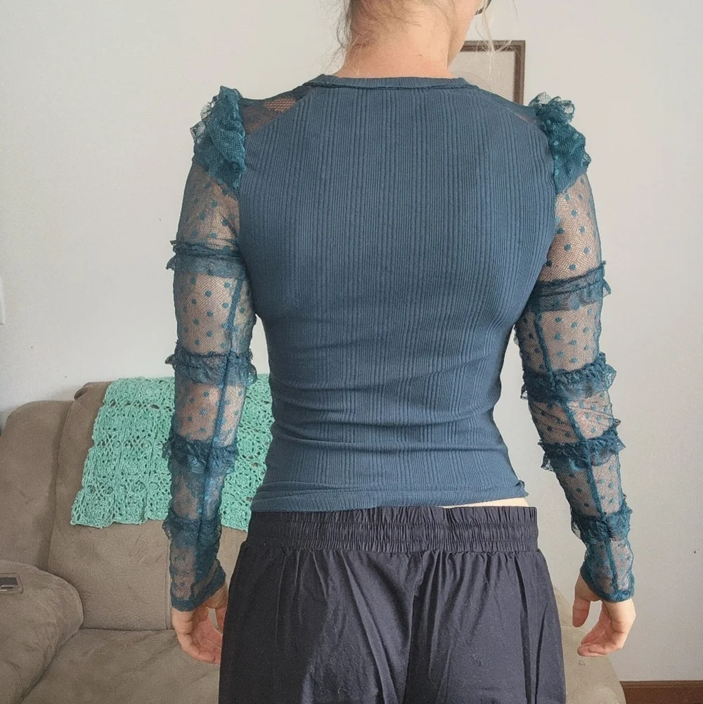 Free People Green Ruffle Lace Long Sleeve Top Size Medium